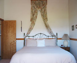 Whimsy Room at Eagle's View Bed and Breakfast 