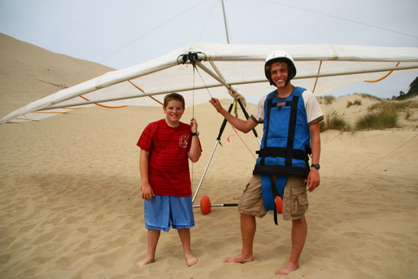 Hang Gliding in Pacific City - nice day of Hang Gliding